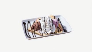 Clatite cu banane, nutella si inghetata