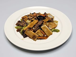 Carne de vita cu bambus