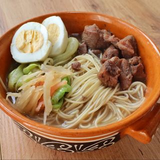 SUPĂ NOODLES CU OAIE