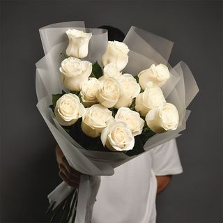 Buchet trandafiri albi