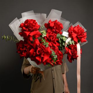 Buchet trandafiri speciali rosii