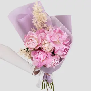 Buchet 7 bujori roz