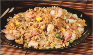 Orez cu legume si fructe de mare