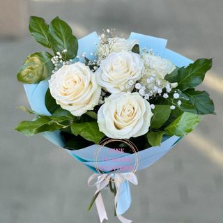 Buchet 5 trandafiri albi 