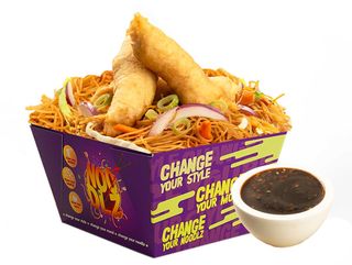 Meniu Noodles pui shanghai