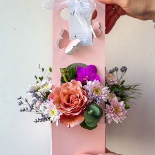 Aranjament fluturasi roz