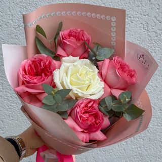 Forever Pink - buchet 5 trandafiri 