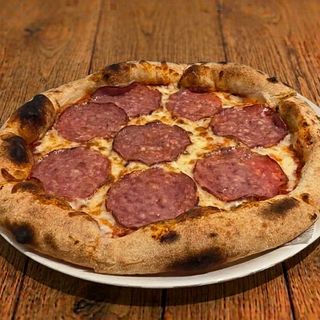 Salami Ø33cm + sos + suc