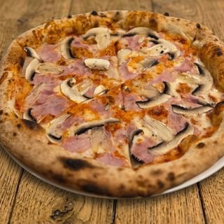Prosciutto Funghi Ø33cm + sos + suc