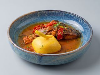 Saramură de crap cu mămăliguță 600 GR