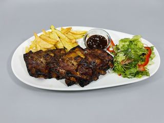 Coaste de porc în sos barbeque