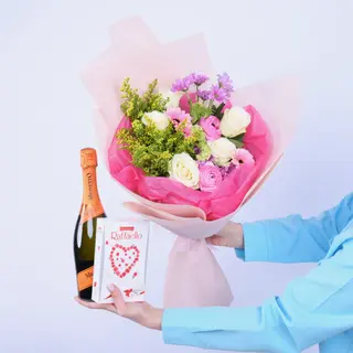 Buchet Flori Sweet & Bubbles