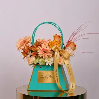 Aranjament flori Beauty Bag Peach