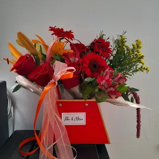Aranjament Flori Red bag