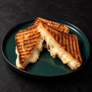 Toast cu cașcaval