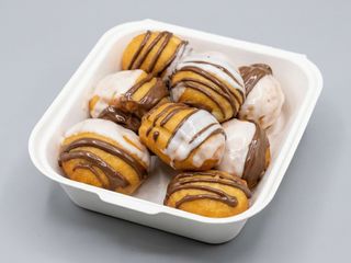 Mini-Gogosi crema de ciocolată albă și fistic
