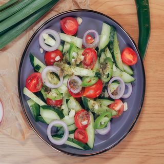 Salata clasica georgiana