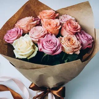 Buchet 11 trandafiri mixt