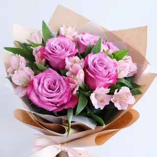 Buchet Mov