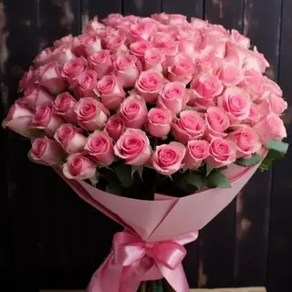 51 Trandafiri Roz