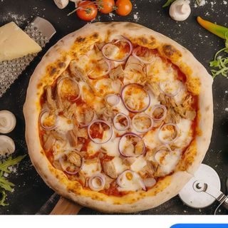 PIZZA tonno cipola 