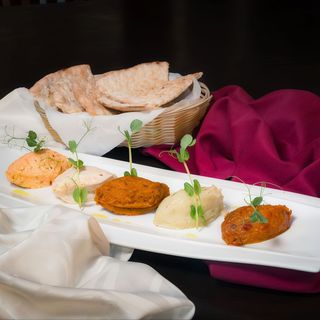 Platou românesc din gustările casei - 400gr