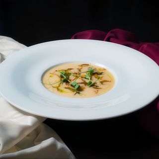 Supă cremă de țelină cu ceapă crocantă - 350gr