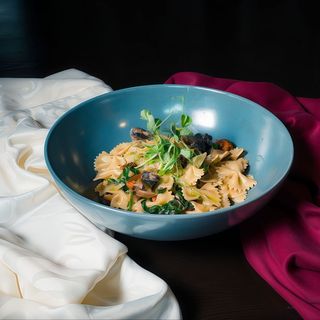 Farfalle cu ciuperci de pădure și spanac baby - 300gr