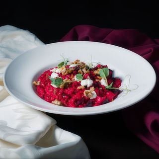 Risotto cu sfeclă, nuci și brănză de capră - 300gr