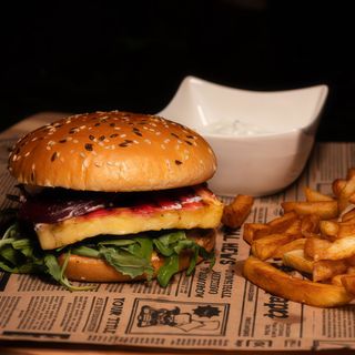 Halloumi Harmony Burger