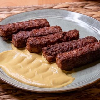 Meniu 3 mititei cu paine si mustar