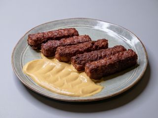 Meniu 3 mititei cu paine si mustar