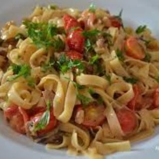 TAGLIATELLE CU HRIBI