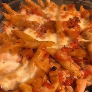 PENNE CU SUNCA AL FORNO