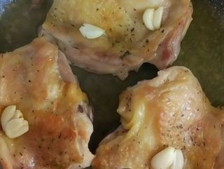 PULPE DE PUI LA TIGAIE CU MAMALIGUTA 220g/40g/200g