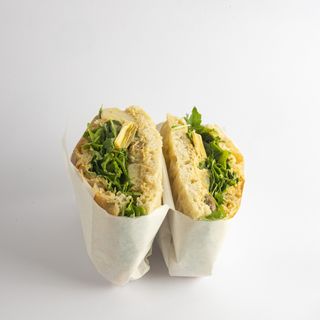 Focaccia Veggie Hummus