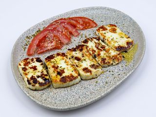Halloumi la gratar