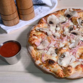 Pizza Cream (bautura inclusa)