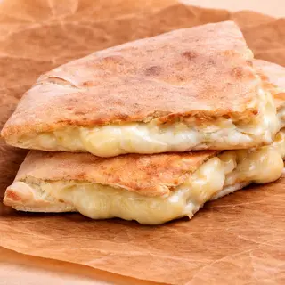 Pizza Sandwich Quattro Formaggi