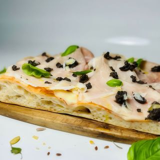 Prosciutto al Tartufo Roman Pizza  ( 40 x 30 cm) ~ 1040g
