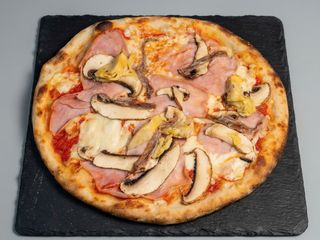 Pizza Capriciosa Ø 32cm
