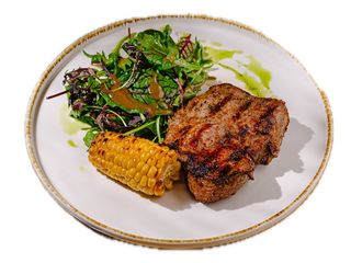 Steak den ceafǎ de porc cu porumb la grătar (250 g)