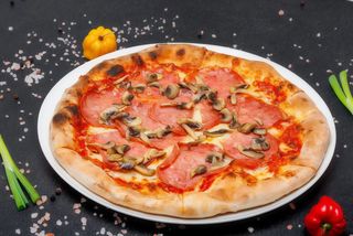 Pizza Salami e funghi Ø 32cm