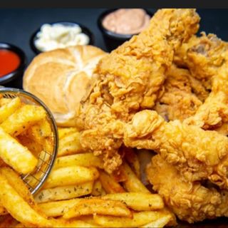 BOX MIX (ARIPIOARE & CRISPY)