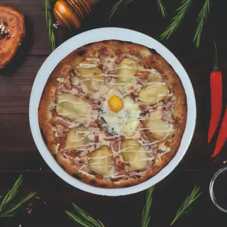 Pizza Bavaria cu Ou