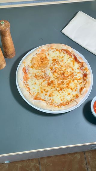 Pizza Margherita Ø 33cm