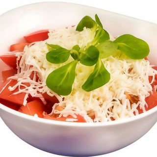 Salată de roșii cu telemea - 200 gr