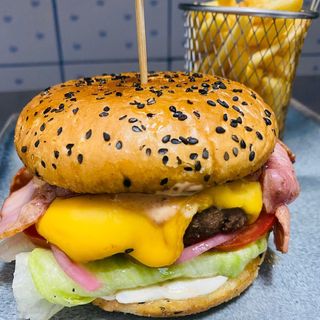 Cheeseburger Meniu 450gr/80 gr
