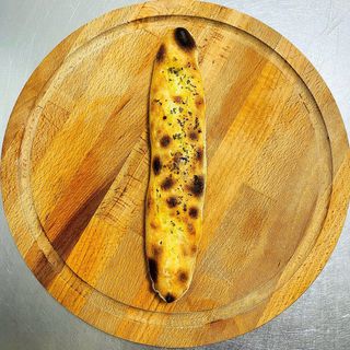 Pâine pe vatră 140 gr – 5 lei