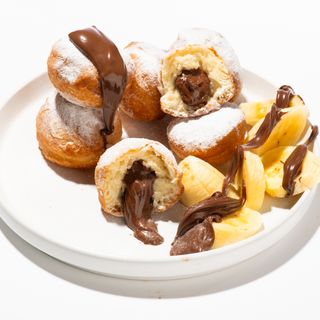 Gogoși cu nutella și banane